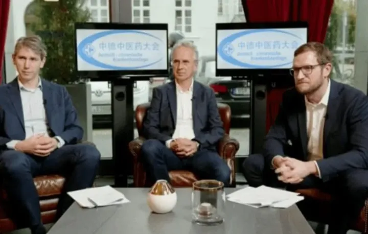 Panel discussion in the Berlin studio of the 2021 TCM Conference